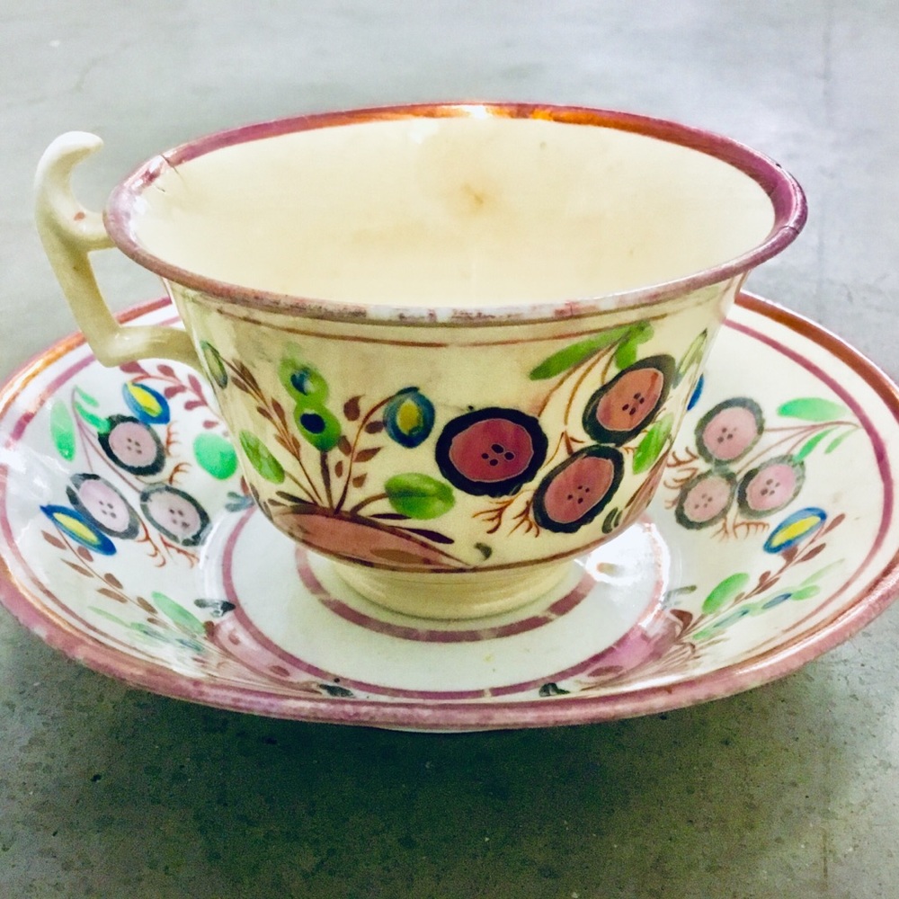 Vintage hand painted floral design teacup & saucer